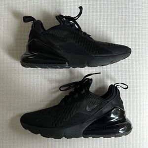 LIKE NEW - Nike Air Max 270 Sneaker - Black - Size 7